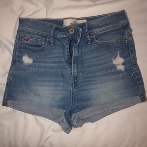 highwaisted hollister shorts!